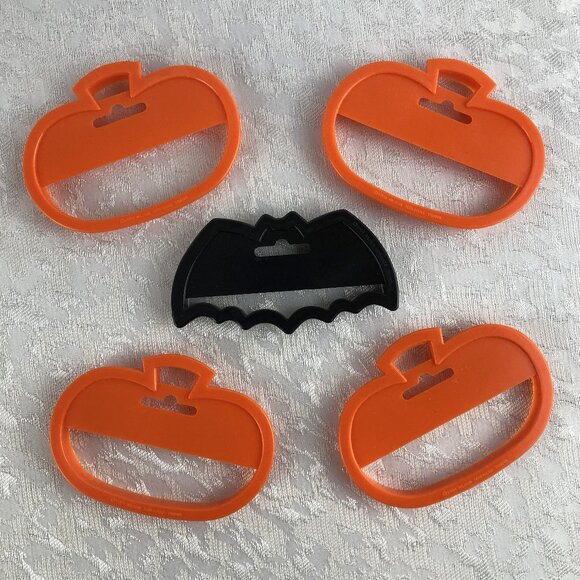 Halloween Party Baking Bundle—Oven Mitt, Cookie Cutters, Treat Wrappers NWT - Picture 10 of 16